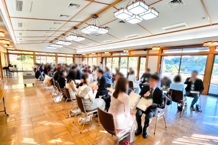 写真:1対1のトークタイムの様子