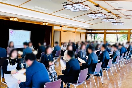 写真：1対1のトークタイムの様子