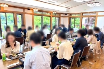 写真:ランチタイムの様子