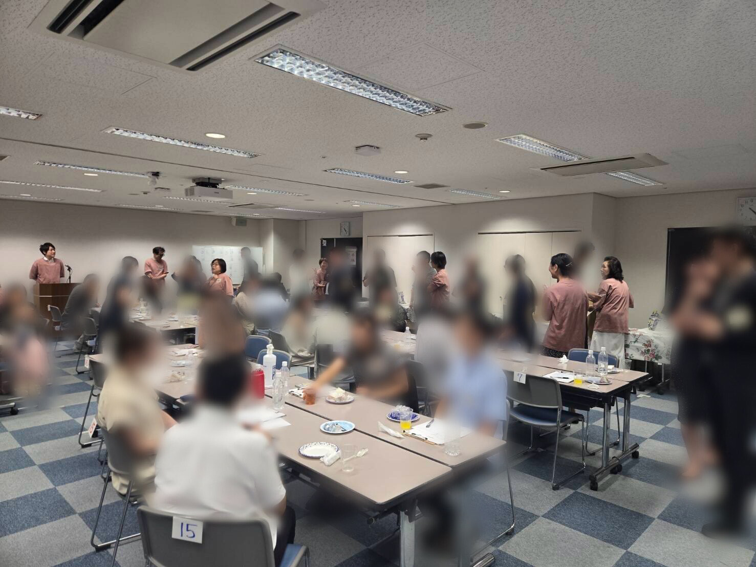 写真：パーティの様子